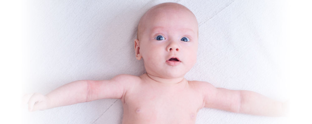 Ситни пъпки по лицето на бебето – какво да правим? 1